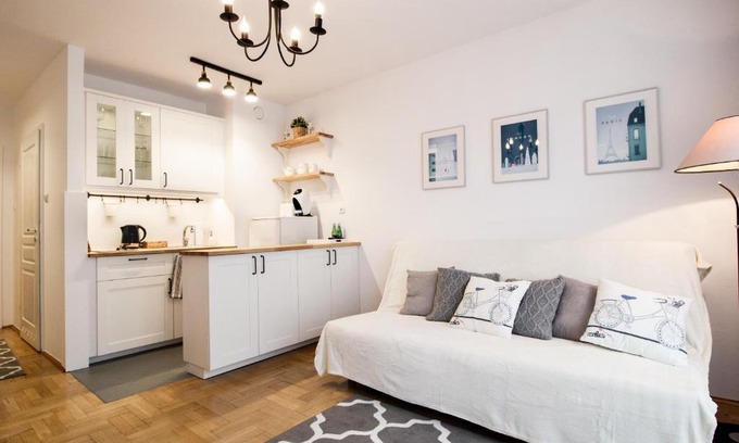 Muranow Apartment | Arkadia Chillout Apartment by BookingHost