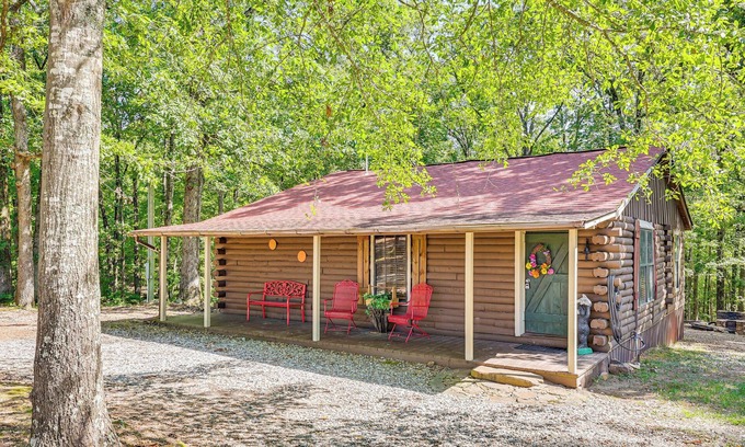 Murfreesboro Cabin | Arkansas Log Cabin Rental Near Lake Greeson!