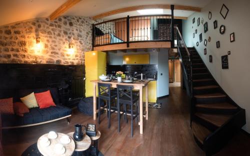Saint-Bonnet-le-Froid Apartment | Armoise