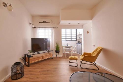 Tel Aviv Promenade Apartment | Arnon APR Gordon area