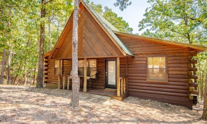 Broken Bow Cabin | Arrowhead Cabin, Cozy & Secluded in Tree Tops w/ Hot Tub