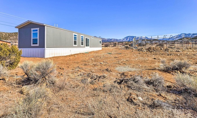 Taos House | Arroyo Hondo Home: 11 Mi to Downtown Taos!