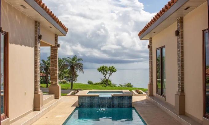 Pedasi House | Arrue's Coastal Escape