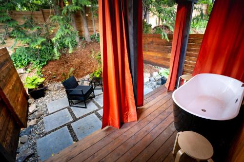 Stevenson Hotel | Artbliss Hotel