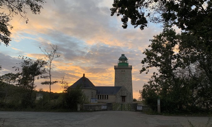 Sainte-Marguerite-sur-Mer House | Artist's house, built in 1904, 500 m from the lighthouse, within a forest
