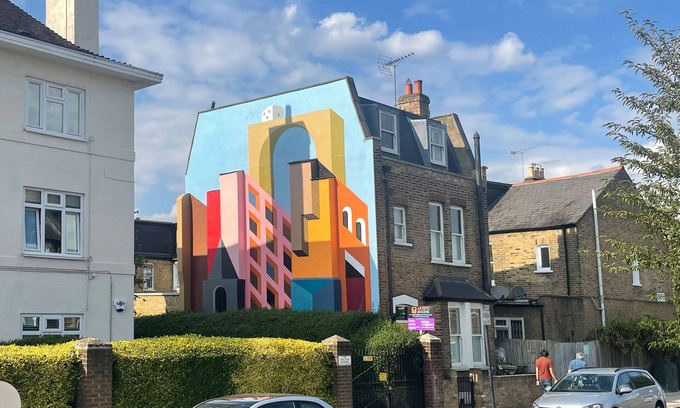 Askew House | Artist home - truly unique house in West London