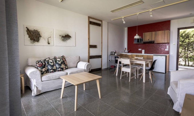 Pentakomo Apartment | Artistic 1-Bedroom Apartment in Limassol, by the Sea