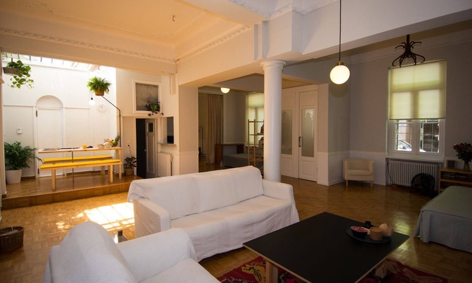 Mets House | Artistic period house in Mets, central Athens