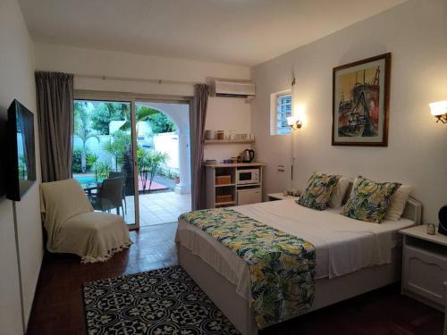 La Preneuse Apartment | Artists house Family unit