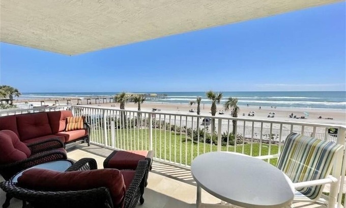 Ocean View Halifax Estates Condo | Aruba 202 - Daytona Beach Oceanfront Vacations, Inc