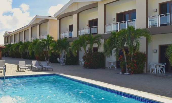 Oranjestad-West Condo | Aruba Breeze Condo Walk to Beautiful Eagle Beach