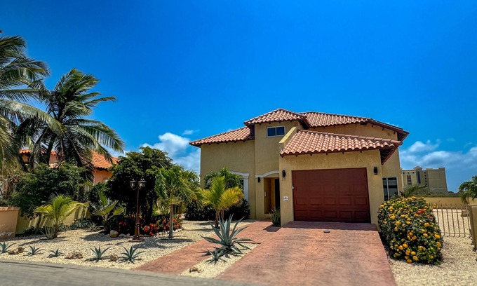 Opal Villa | Aruba Oasis – 3BR Villa, Private Saltwater Pool, 7 Min to Beach, Family Friendly