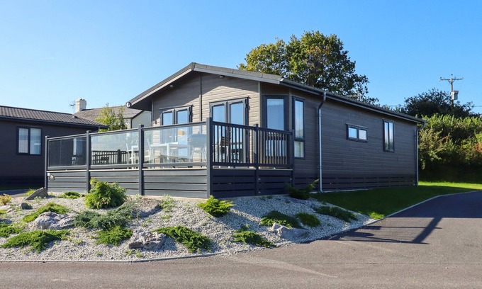 Teigngrace Cottage | ASH LODGE, pet friendly, country holiday cottage in Newton Abbot