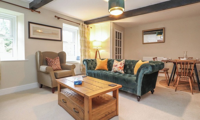 Hayton Cottage | ASH TREE COTTAGE, family friendly in Brampton, Cumbria