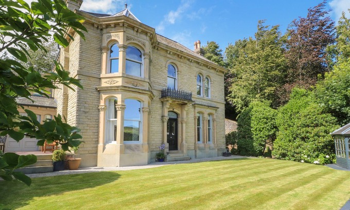 Holmbridge House | Ash Villa