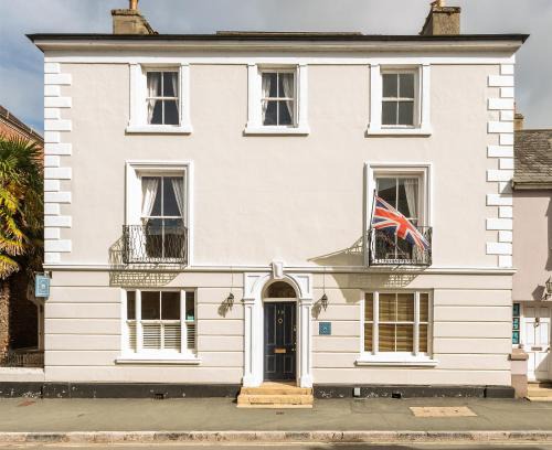 Ashburton House | Ashburton Court Guest House