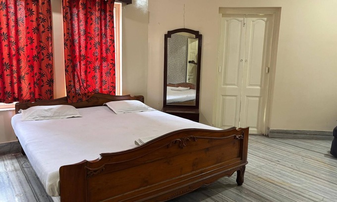 Kolkata House | ASHIRBAD GUEST HOUSE