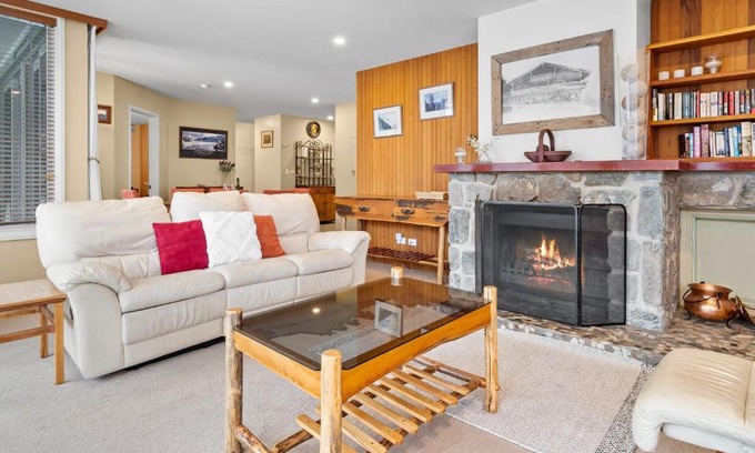 Thredbo Apartment | Aspect 2