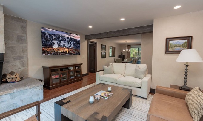 Aspen Apartment | Aspen Core Riverfront Condo with Pool & Hot Tub