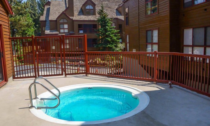 Mammoth Lakes Condo | Aspen Creek #119 | Shared Pool, Hot Tub & BBQ!