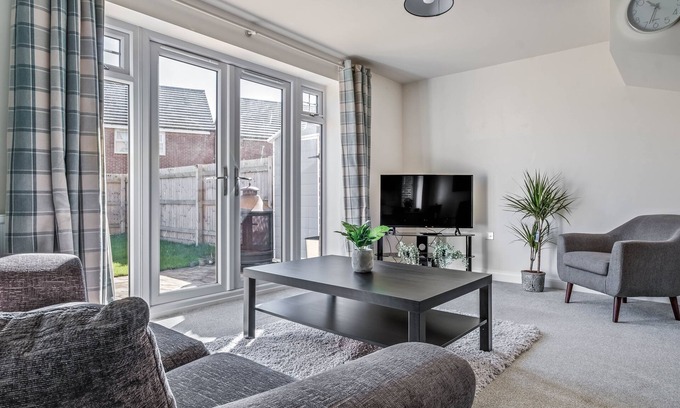 Moulton House | Aspinal House by Our Home Short Stays