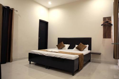Ludhiana Bed & Breakfast | Aspire Rooms 712