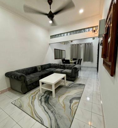 Teluk Panglima Garang House | Aster Homestay Telok Panglima Garang