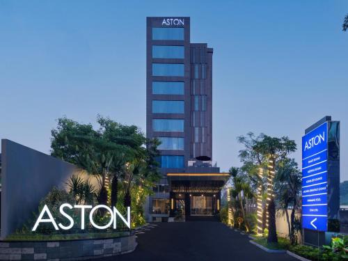 Condongcatur Hotel | Aston Gejayan Yogyakarta Hotel & Conference Center