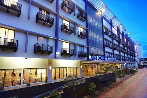 Pontianak Hotel | Aston Pontianak Hotel and Convention Center