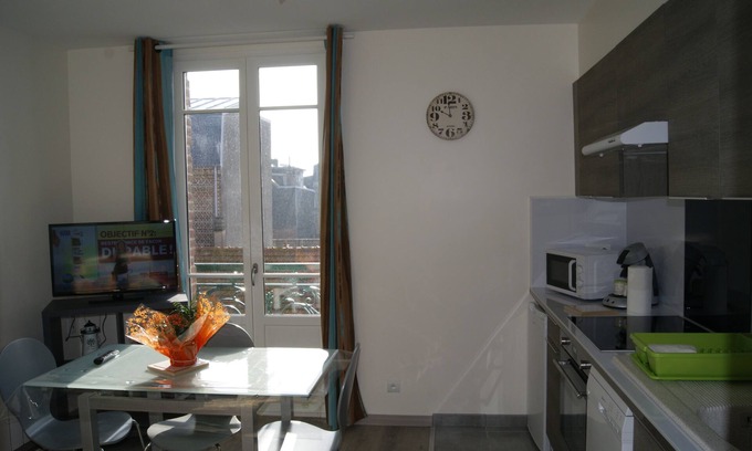 Mers-les-Bains Apartment | Asylum Single Apartment