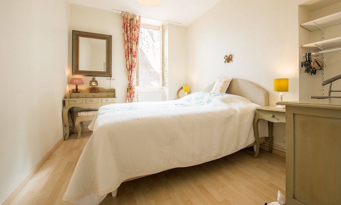 Beaune City Centre Apartment | AT BARBARA, BEAUNE, HISTORICAL CENTER