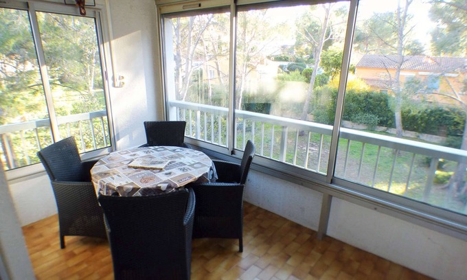 Saint-Mandrier-sur-Mer Apartment | at five minute at walk of the beach, at calm