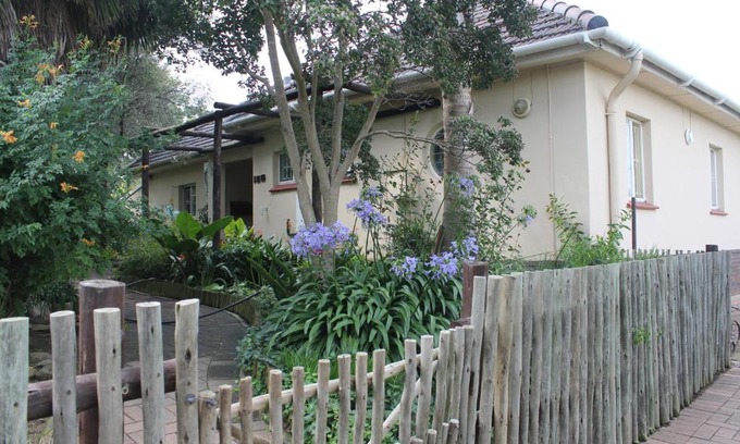 Estcourt Bed & Breakfast | At Home BB