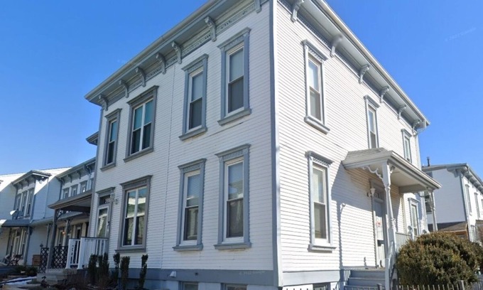 The Gate House | At Home in St Louis Pet Friendly