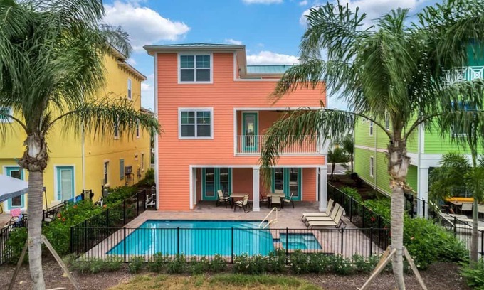 West Kissimmee House | At Margaritaville Resort Luxurious 8 bedroom 8.5 bath Cottage Accommodates up to