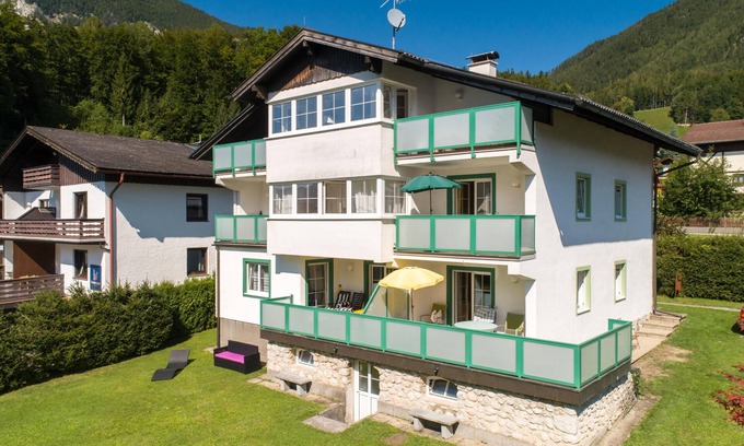 Ried Apartment | Elegant apartment by the Wolfgangsee lake