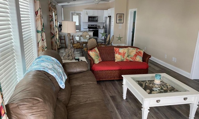 Atlantic Beach House | At the Beach