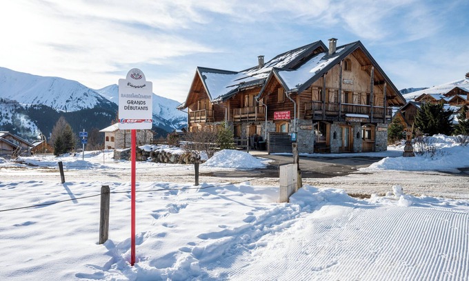 Albiez-le-Vieux Apartment | At the foot of the ski slopes and shops, and lake (summer) ❤️