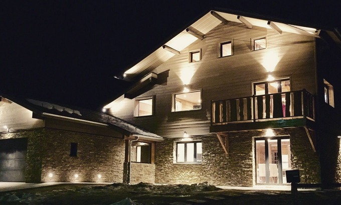 Les Angles Apartment | At the foot of the slopes for 4 people + young children. Renovated apartment.