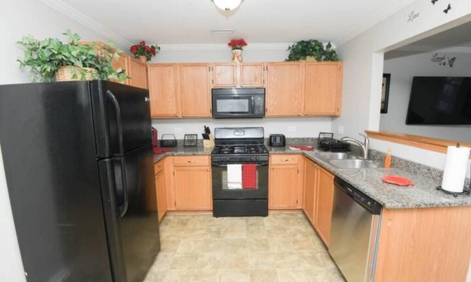 Fox Valley House | At Your Service! Cozy Quarters