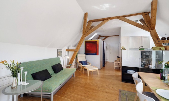 Vogtsburg Apartment | 'Atelierblick im Winzerort' with Shared Terrace, Wi-Fi and Air Conditioning