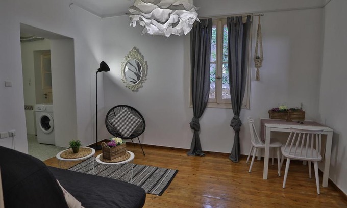 Athens Apartment | Athenian Garden House II