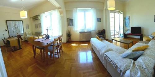 Kypseli Apartment | Athens Cityscape
