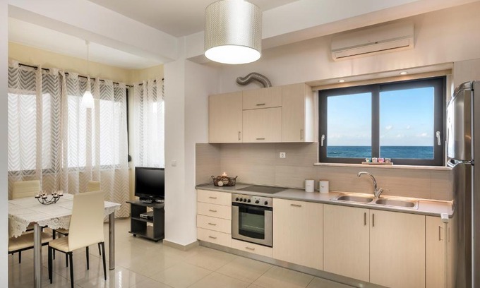 Agia Marina Apartment | Athina's Flat on the sea