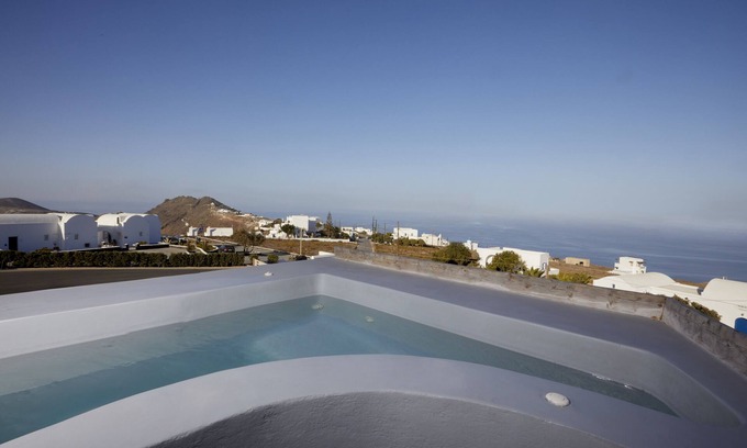 Imerovigli House | Athiri Santorini Hotel