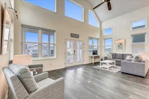 Montego Bay House | Atlantic Blvd 13314