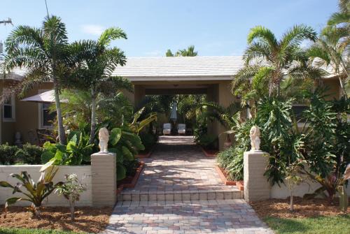 Palm Beach Shores Hotel | Atlantic Shores Vacation Villas