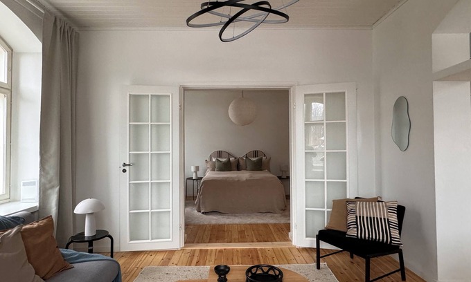 Kallio Apartment | Atmospheric Corner Apt in Hip Area Near Everything