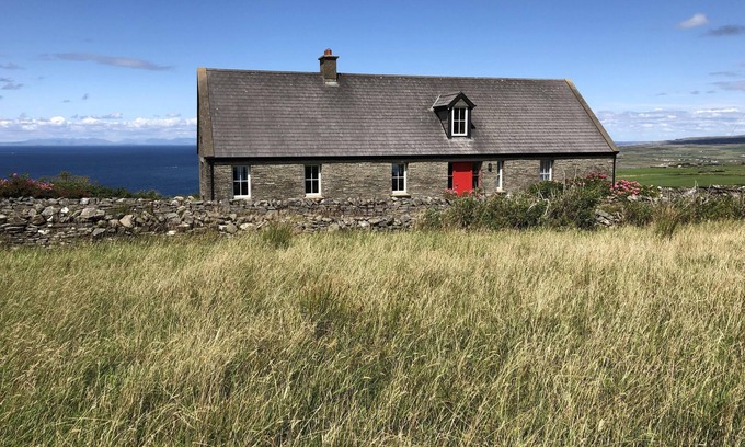 Doolin House | Atop the Cliffs of Moher, with Ocean Views, Aran Island (Eircode V95 A5F9)