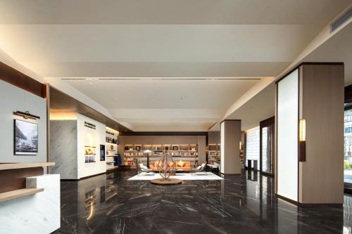 Kaizhou District Hotel | Atour Hotel Chongqing Kaizhou Pedestrian Street